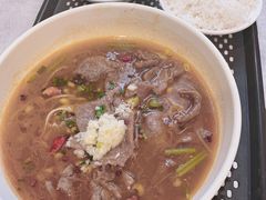 水煮牛肉-大食代美食广场(迪士尼小镇店)