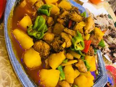 特色的大盘鸡-维吾尔餐厅(宜山路店)