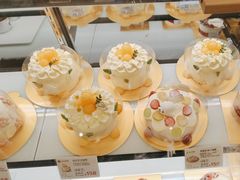 -花花卷卷·鲜食蛋糕(泉屋店)