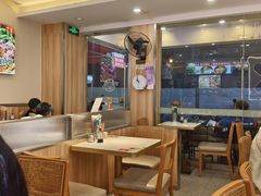 -万煲旺·香港老传承煲仔饭·猪杂汤(客村店)