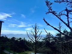 -峨眉山报国寺