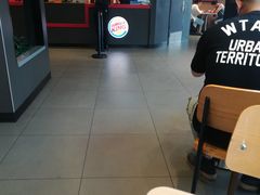 -易生活购物公园