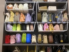 -恒一珠宝·回收黄金钻石奢侈品(灵岩南路店)