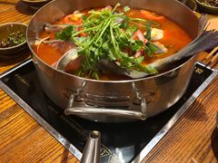 -苗家大院酸汤鱼(贵阳北站店)