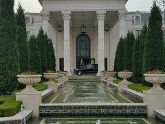 -上海玫瑰园度假酒店