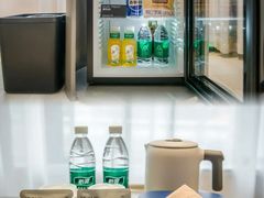 -广州海珠江南西地铁站轻居酒店