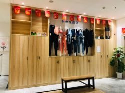 -静待花开瑜伽尊巴会馆