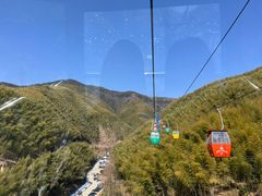 -浙东第一尖雪山欢乐谷