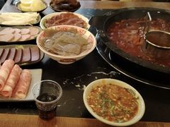 -重庆川渝肥妹火锅