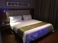 -和颐酒店(广州琶洲会展中心广州塔赤岗地铁站店)