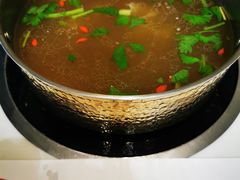-菌子鲜汤野生菌锅