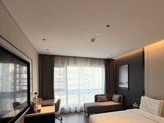 -杭州西湖湖滨银泰亚朵酒店