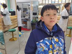 -豪门视光·星趣控·蔡司依视路眼镜代理商(中央大街店)