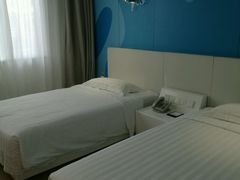 -深圳东部华侨城瀑布酒店
