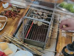 -哈尔滨小酒馆·鲜肉现穿自助烧烤(康新花园店)