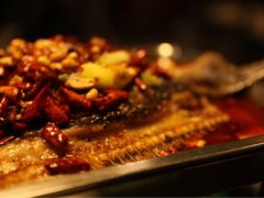 -鸣记脆皮烤鱼·海鲜烤鱼(三八广场店)