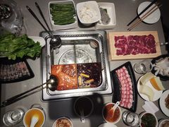 -海底捞火锅(宝龙广场夜宵主题店)