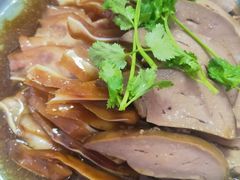 卤猪耳拼鹅肝-鱼篮仔·潮汕美食(圆明新园店)