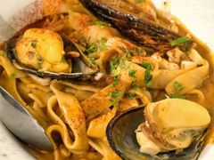 -LESCEDARS Brasserie Bistro香柏树