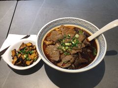 -粉吖吖·邵阳米粉(体育西路店)