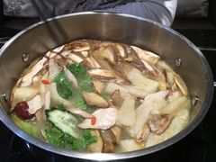 -野菌皇海景野生菌火锅(滨海大道店)