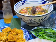 -蜗牛小馆醉乡民谣云南菜(惠新西里店)