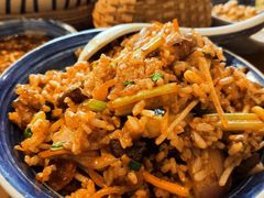 怪噜炒饭-包整·丝娃娃(一览甲秀楼风景店)