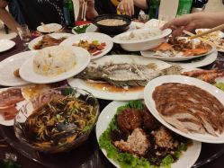 -鑫淼餐饮娱乐中心(江东街店)