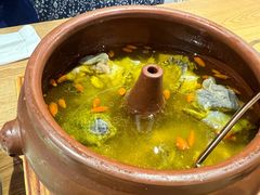 建水汽锅鸡小份-麦麦山云南菜(复地活力城店)