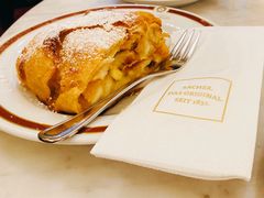 苹果派-Cafe Sacher(WIEN)