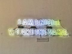 -UNI UNI(环亚凯瑟琳店)