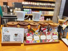 零售区-星巴克臻选(青岛金狮广场店)