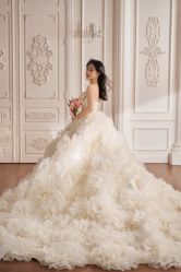 -雪中彩影婚纱摄影·微光艺术中心