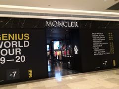 -MONCLER(武汉国际广场店)