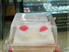 -红宝石·鲜奶小方·海派西点房(莘庄龙之梦店)