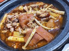 秘制小鸡-极有家小鱼小鸡石锅煲(佳兆业店)