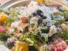 奶酪牛油果沙拉-Fuzzy Bistro 浮几韩餐·茶酒馆