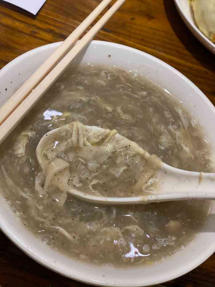 两来风(文亭街店)-"徐州的辣汤最早源于宋熙宁十年,黄河夺泗入.