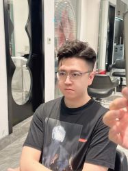 -BULB STUDIO 巴柏明星发型工作室