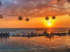 -FINNS Beach Club