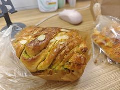 -红跑车蛋糕世界(网巾市店)