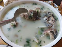 奶汤鱼头-美顺香食府鱼头老店(雪野湖店)