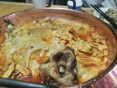 -虾弄弄海派小龙虾·牛羊蝎子火锅