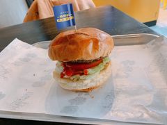 经典牛肉汉堡-Grinder 绞肉机汉堡(武定路店)