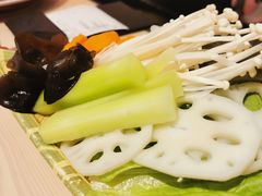 蔬菜小拼盘-鱼酷活鱼烤鱼(恒隆广场店)