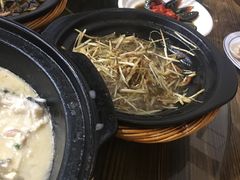 砂锅溧阳白芹-八张桌子(老店)