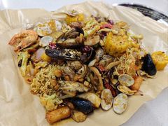 -老东镇啤酒屋海鲜加工·蒸汽海鲜·海鲜烧烤(台东店)