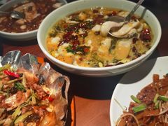 -荷花亭·湖北融合菜(十堰武商MALL店)