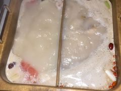 -尚尚仙·酸汤猪手·猪肚鸡火锅(华联万柳购物中心店)