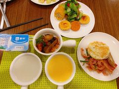 -西安钟楼北大街希尔顿欢朋酒店